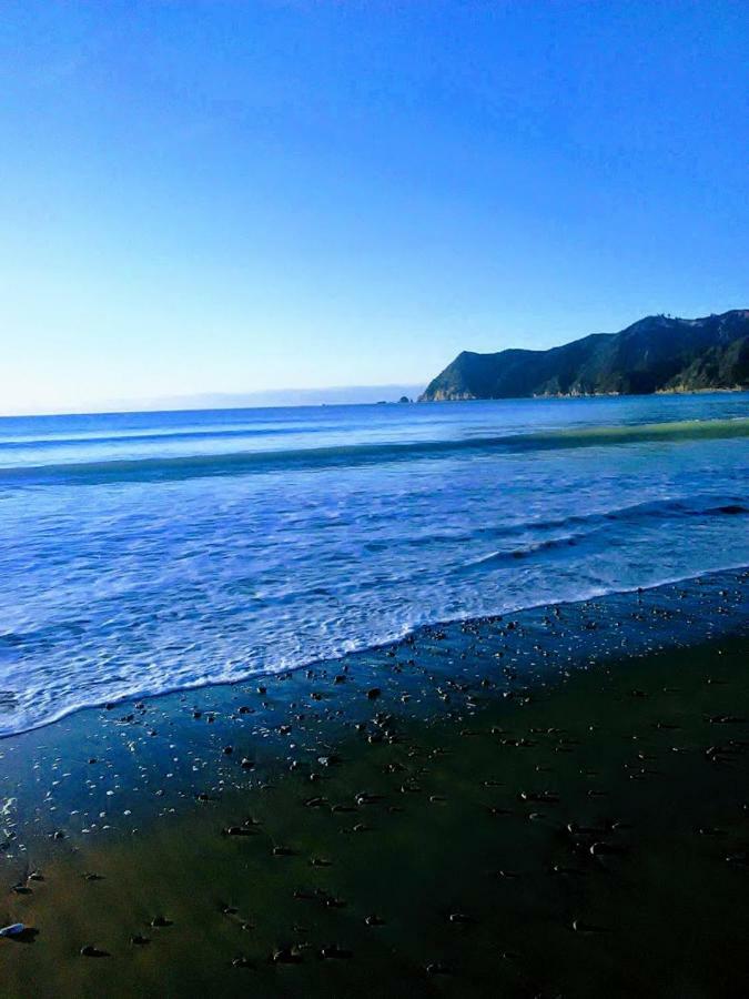 Waipiro Bay Paradise Te Puia Exterior foto